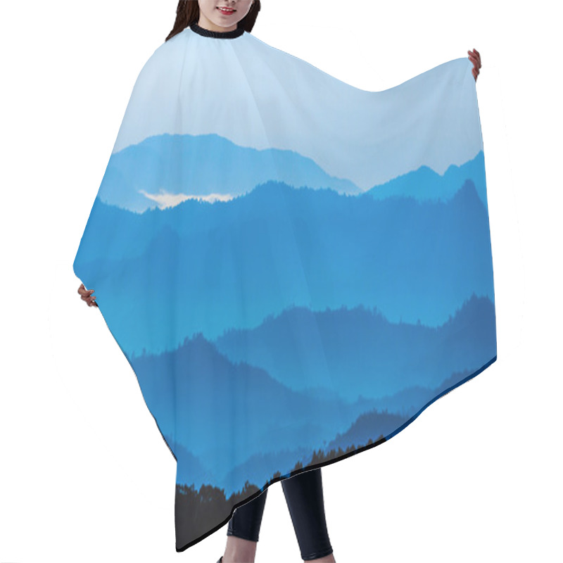 Personality  Mountain Leyer Level In Thailand Hair Cutting Cape