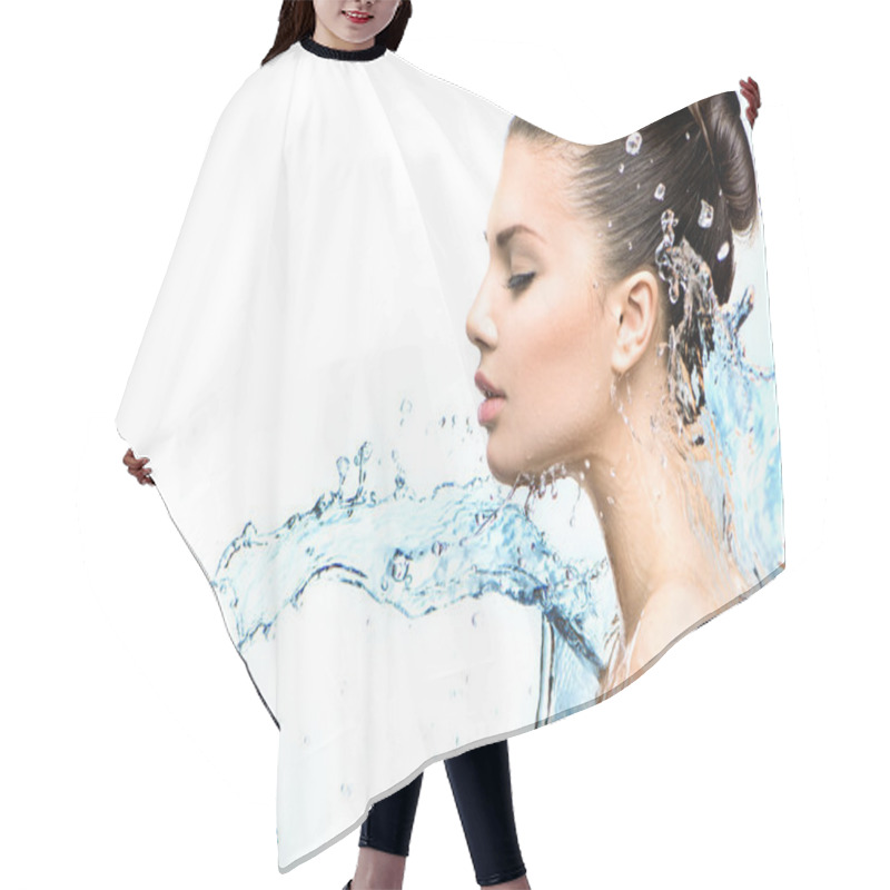 Personality  Woman With Splashes Of Water Hair Cutting Cape