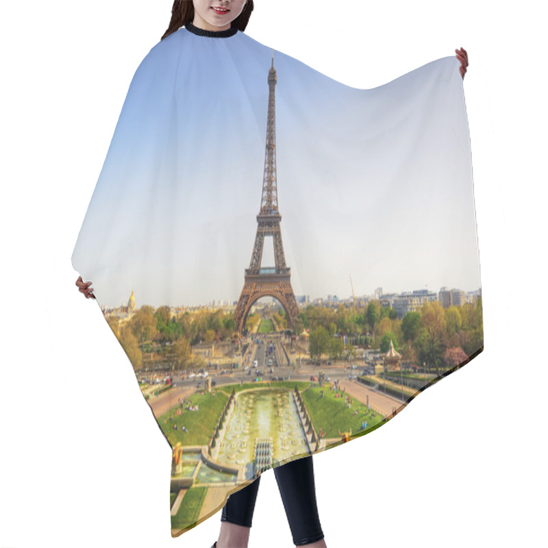 Personality  Eiffel Tower Hair Cutting Cape