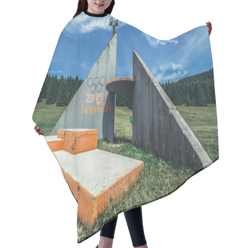 Personality  Igman Olympic Jumps Hair Cutting Cape