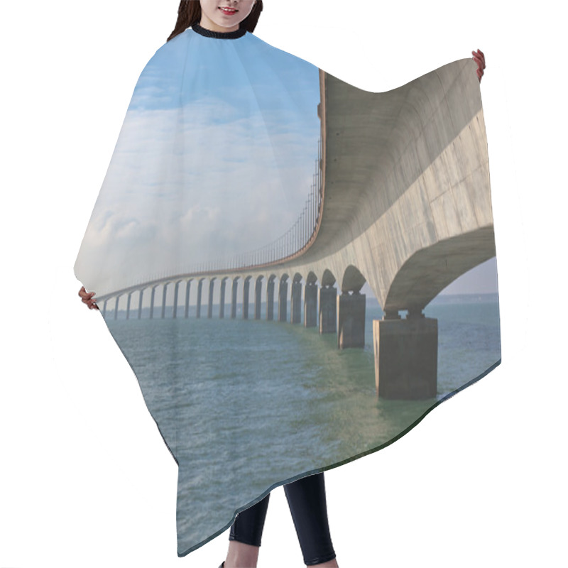 Personality  Curved Bridge Over The Water Hair Cutting Cape