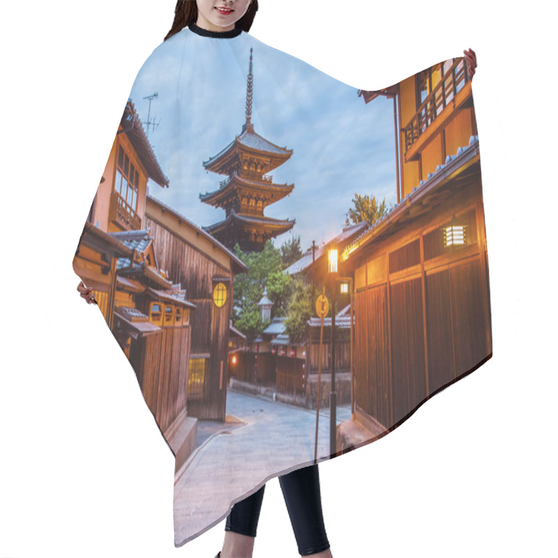 Personality  Japanese Pagoda View Hair Cutting Cape