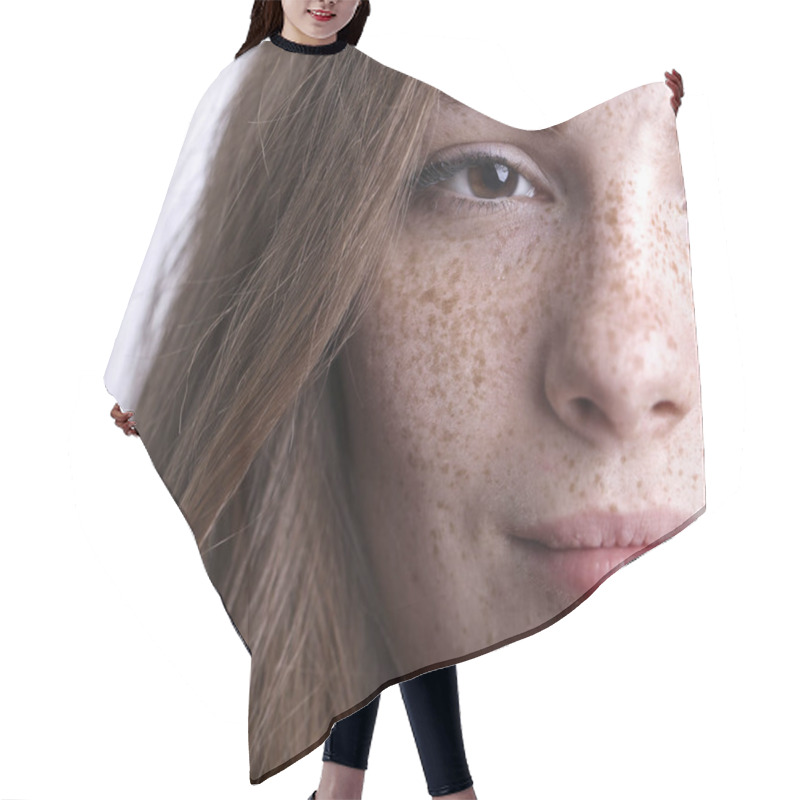 Personality  Portrait Of A Girl With Freckles Hair Cutting Cape