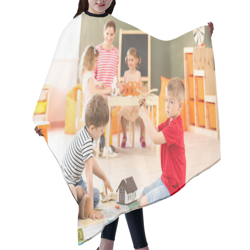 Personality  Cute Little Children Playing In Kindergarten Hair Cutting Cape