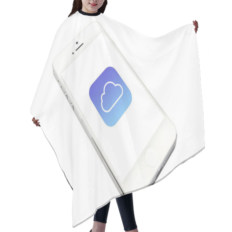 Personality  Icloud And Smartphone Isolated Hair Cutting Cape