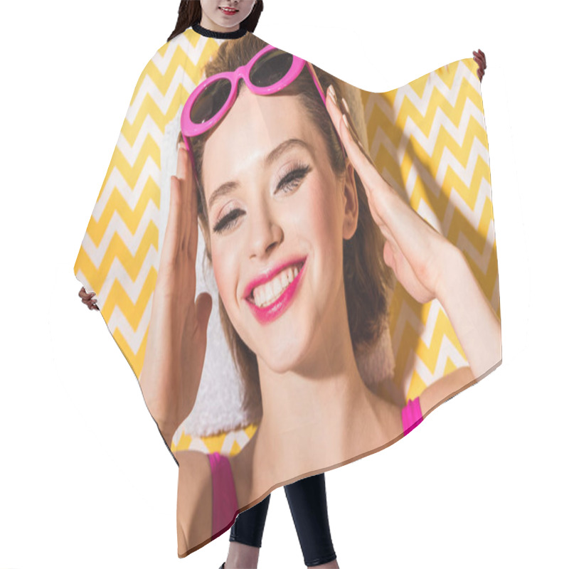 Personality  Top View Of Stunning Girl In Pink Sunglasses Laughing While Lying On Zigzag Surface Hair Cutting Cape