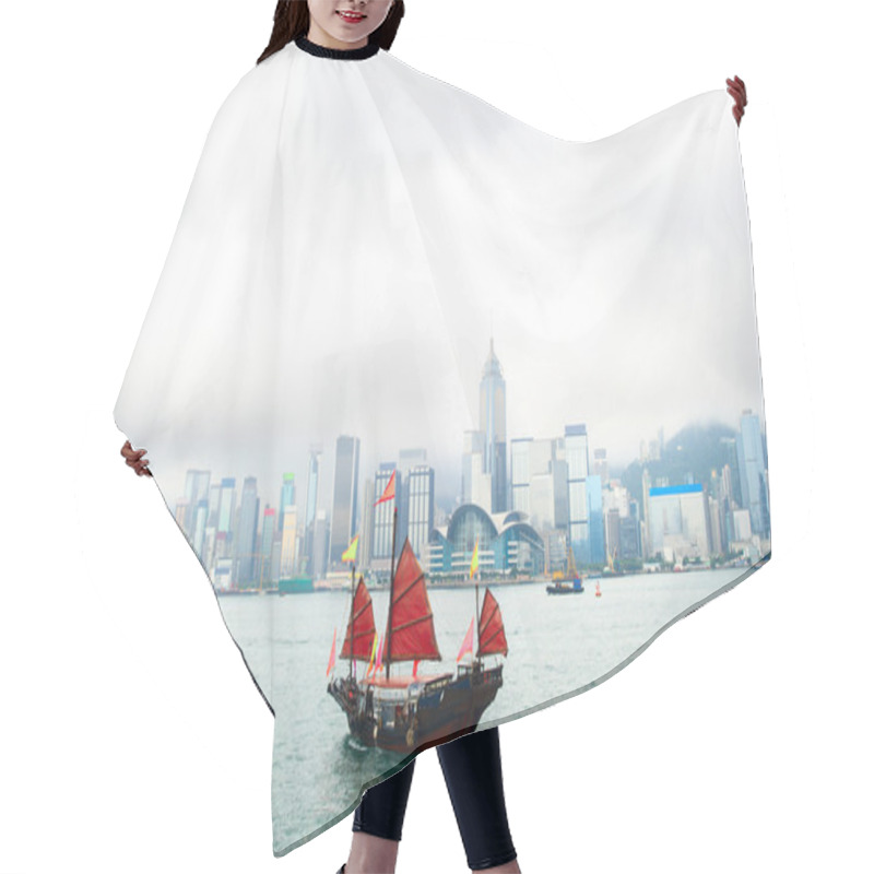 Personality  Boat Floating To Hong Kong Hair Cutting Cape