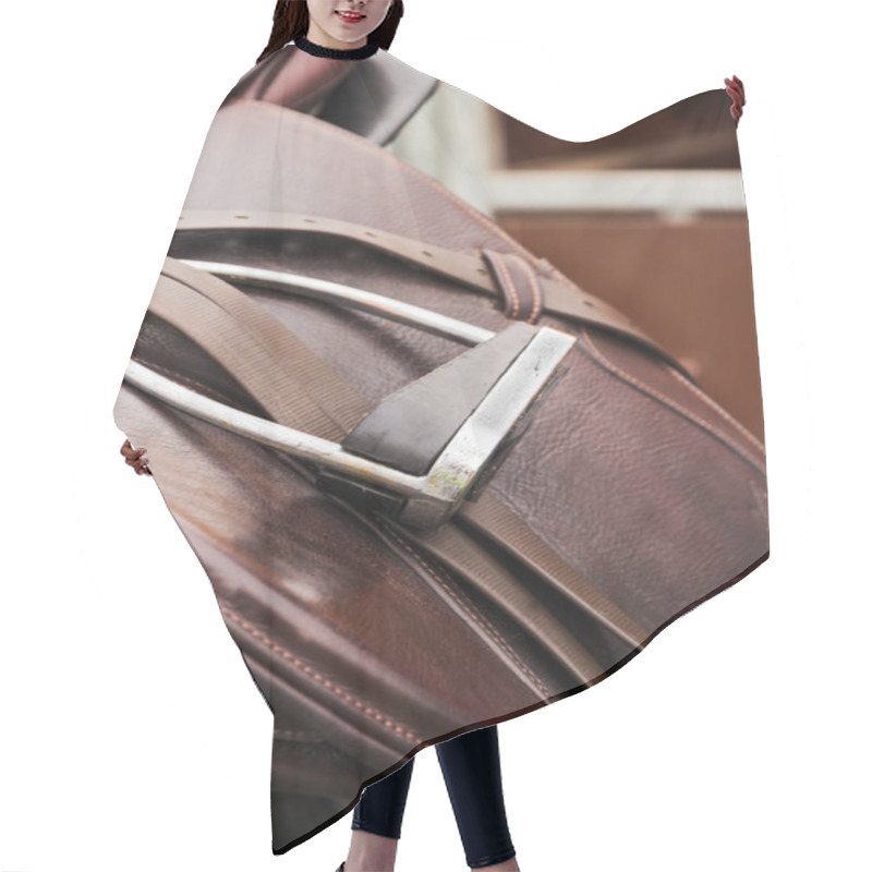 Personality  Saddle Horse Hair Cutting Cape