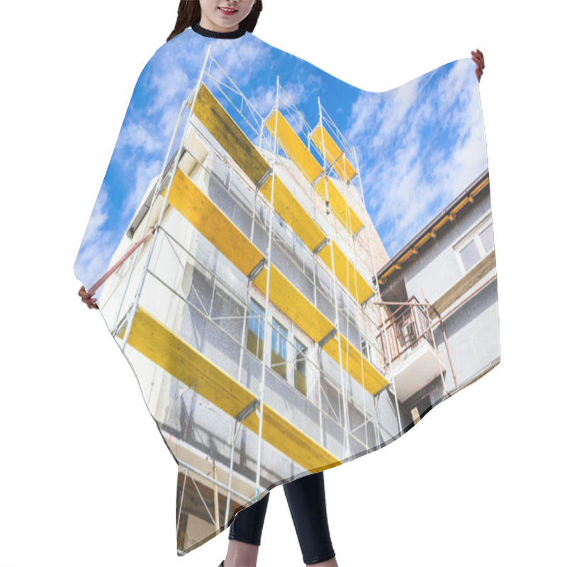 Personality  New Facade On New House Hair Cutting Cape