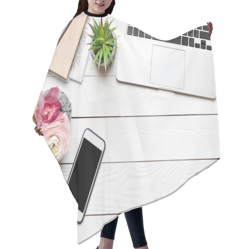 Personality  Laptop And Smartphone On Desk Hair Cutting Cape