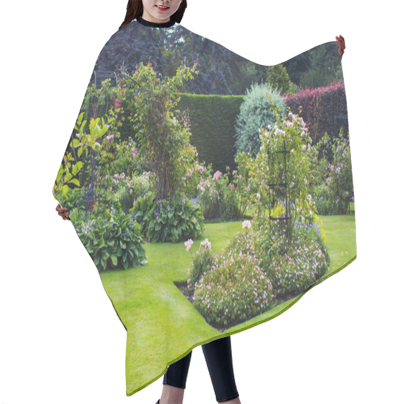 Personality  Beautiful Walled Garden Hair Cutting Cape