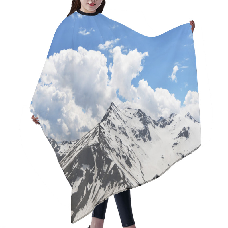 Personality  Capped Mountain Peaks Hair Cutting Cape