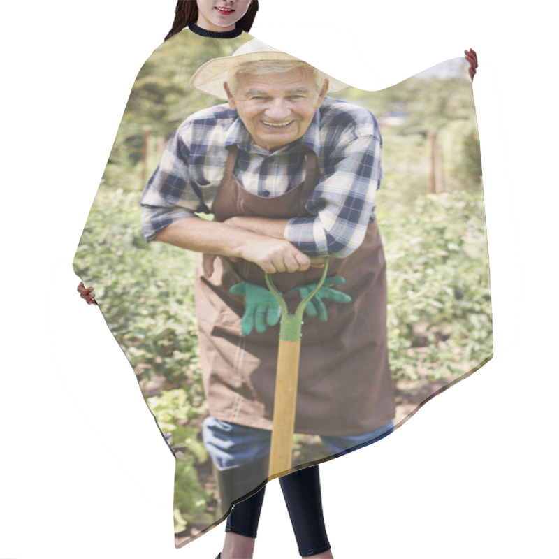 Personality  Senior Man Working With Plants Hair Cutting Cape