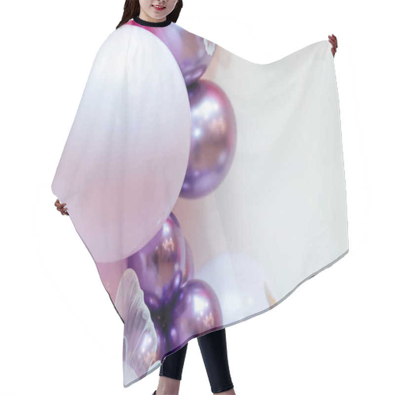 Personality  Romantic Balloon Composition Featuring Chrome Purple And Soft Pink Balloons, Adorned With Delicate White Butterfly Accents. The Dreamy Party Setup Creates An Ethereal Mood. Hair Cutting Cape