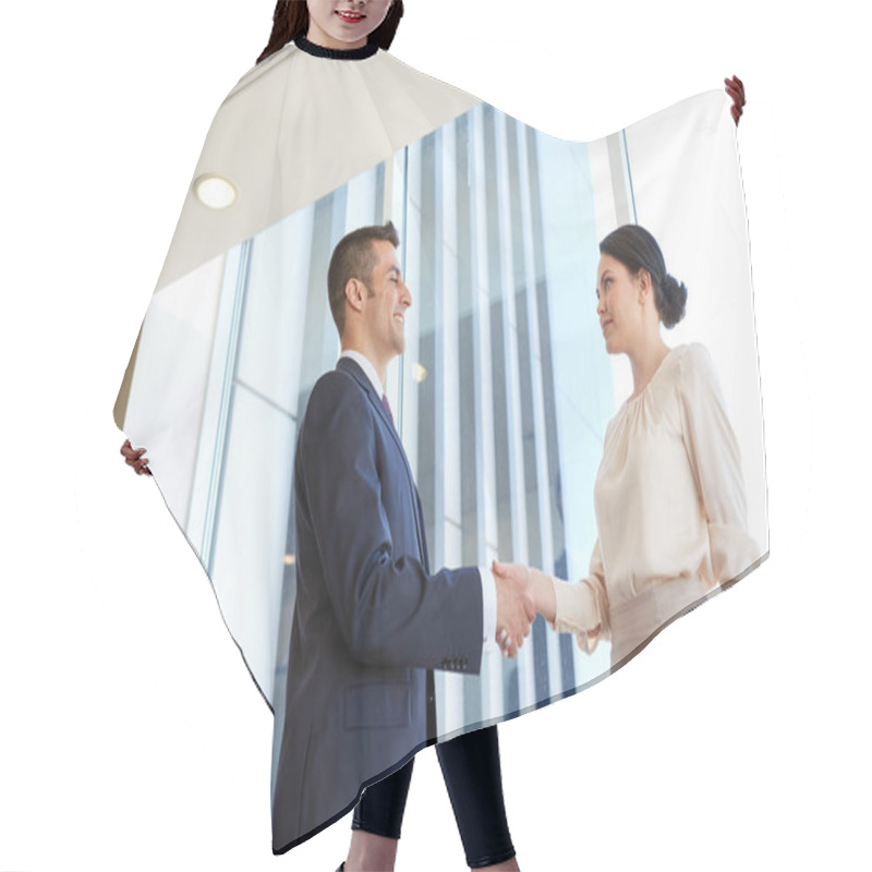 Personality  Smiling Business People Shaking Hands At Office Hair Cutting Cape