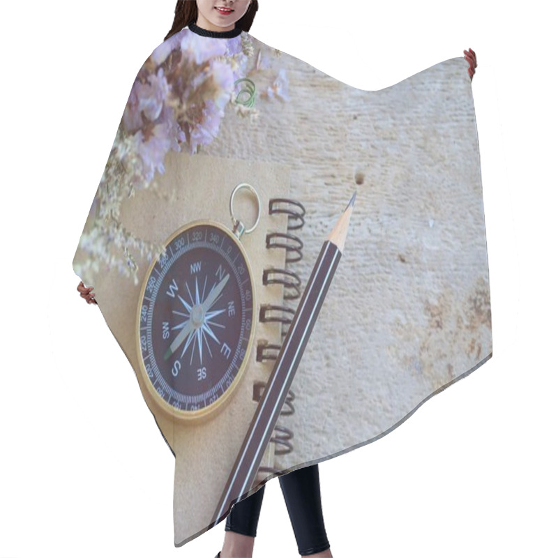 Personality  Compass With Dried Flower Hair Cutting Cape