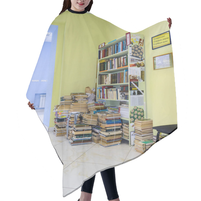 Personality  Shelves Of Books In The Library Hair Cutting Cape