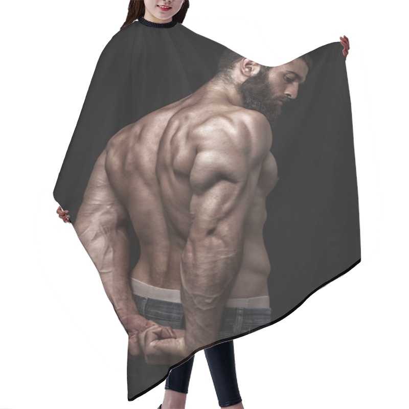 Personality  Strong Athletic Berdy Man Hair Cutting Cape