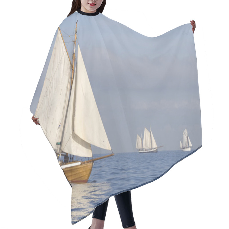 Personality  Tender With White Sails Hair Cutting Cape