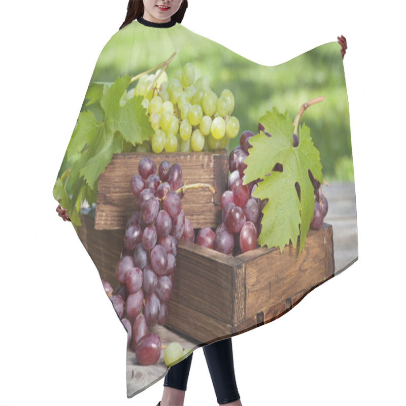 Personality  White And Red Grape On Garden Table. Outdoor Still Life Hair Cutting Cape