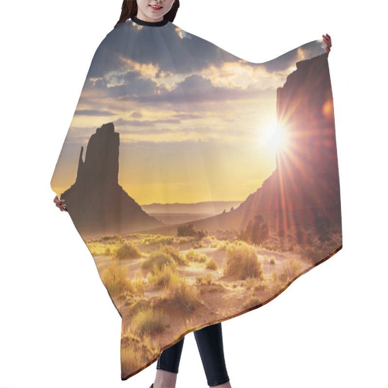 Personality  Monument Valley Hair Cutting Cape