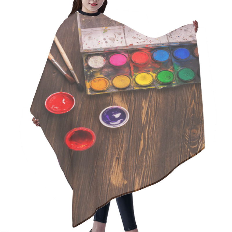 Personality  Artist Tools Over Wooden Table Hair Cutting Cape