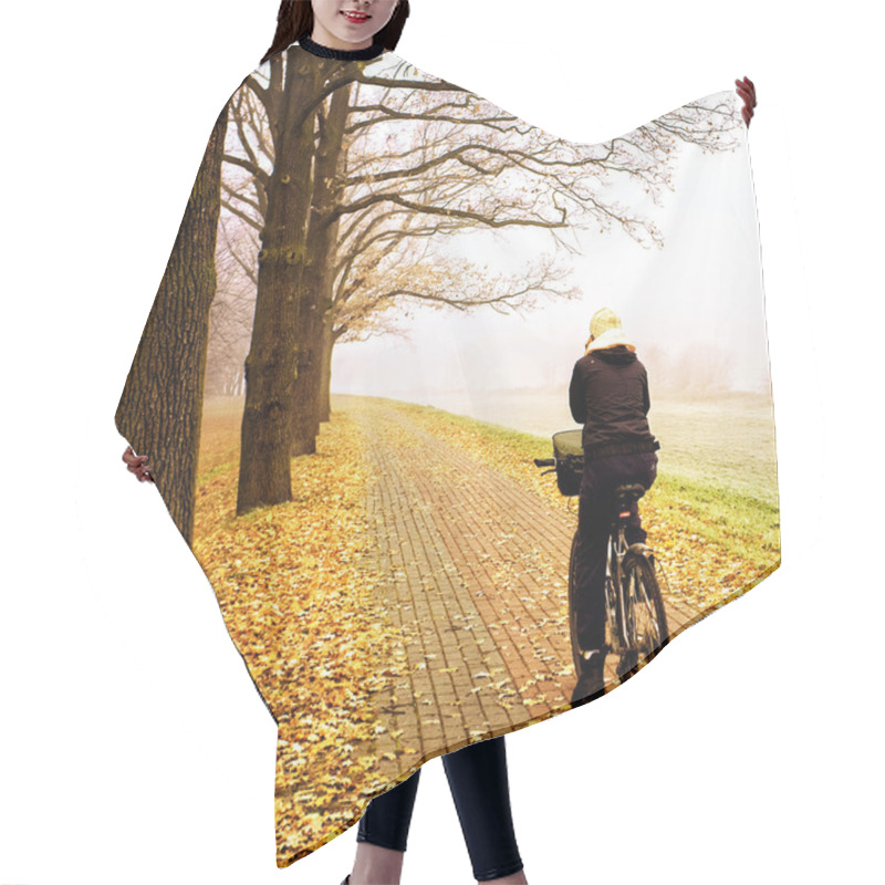 Personality  Young Woman Riding The Bike Hair Cutting Cape