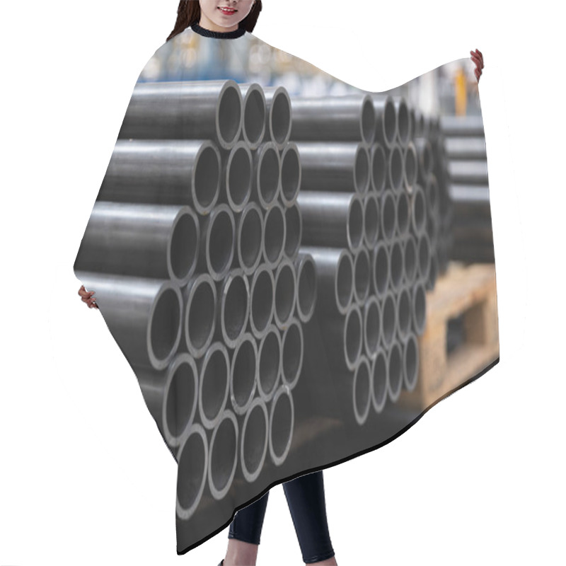 Personality  Black Steel Pipes On The Stack Hair Cutting Cape