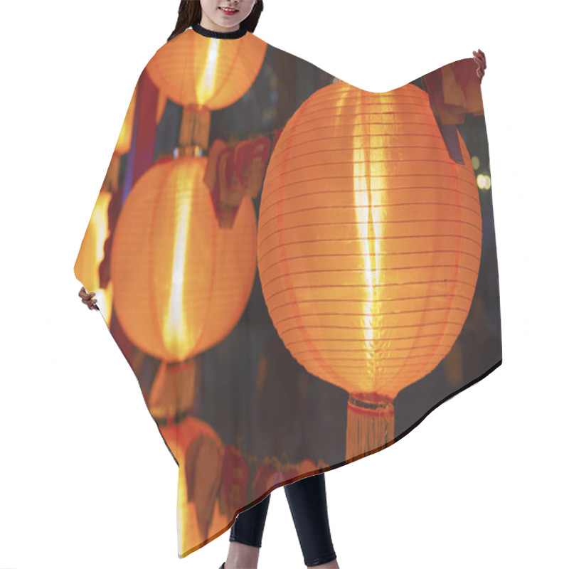 Personality  Hanging Red Chinese Lanterns Hair Cutting Cape