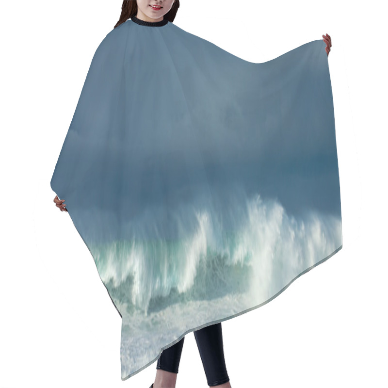 Personality  Breaking Waves Hair Cutting Cape