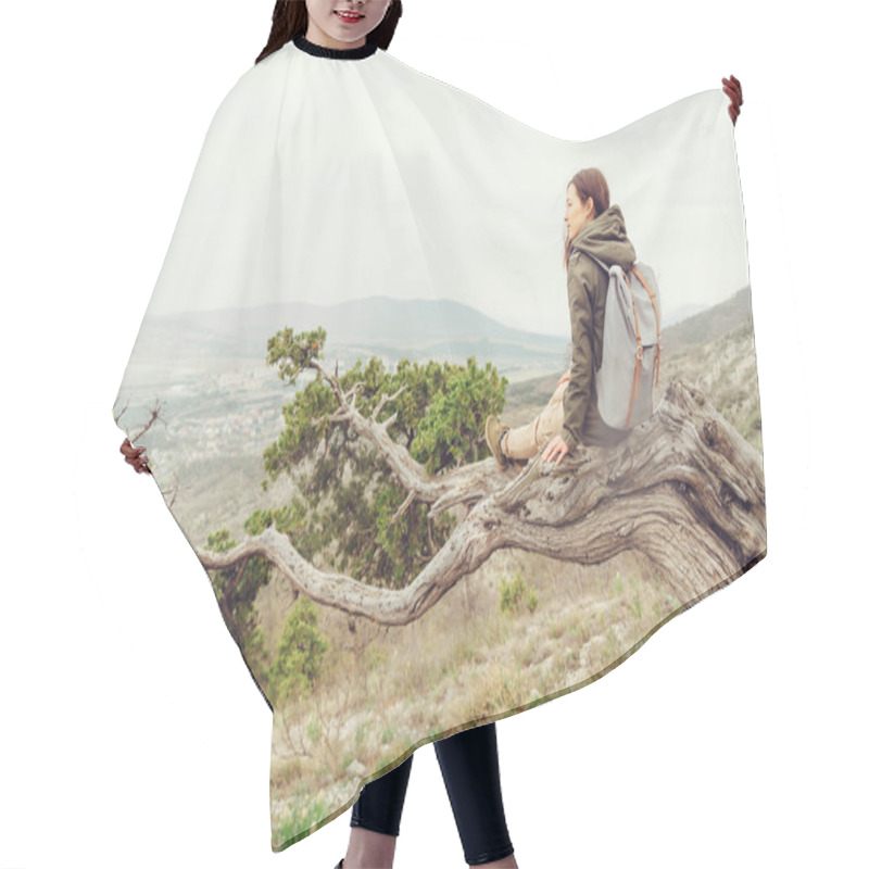 Personality  Resting On Tree  Hair Cutting Cape