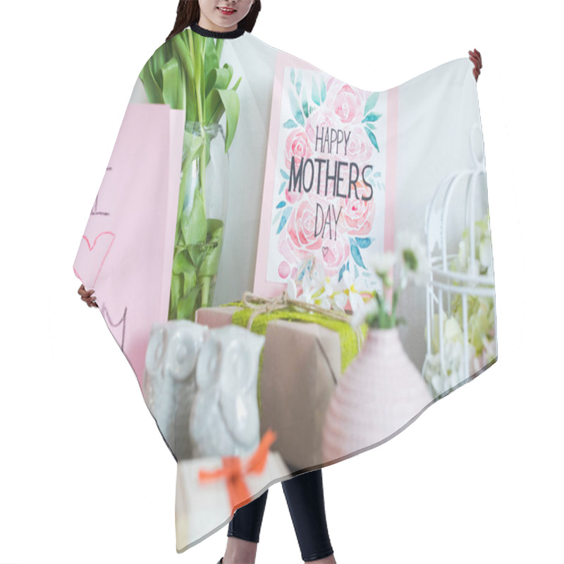 Personality  Mothers Day Card And Presents Hair Cutting Cape