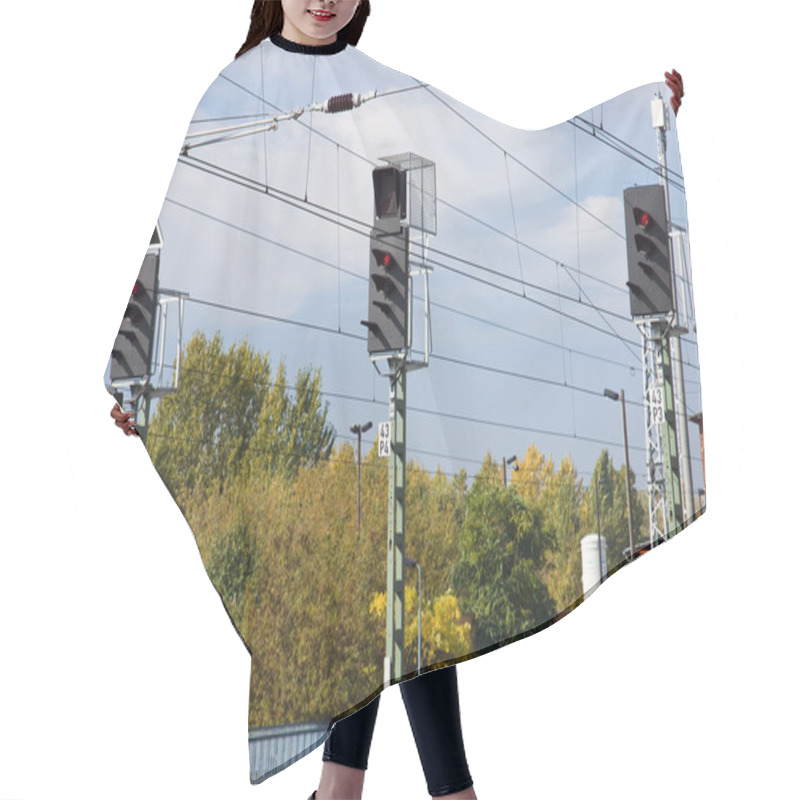 Personality  Three Signals And Overhead Wire Hair Cutting Cape