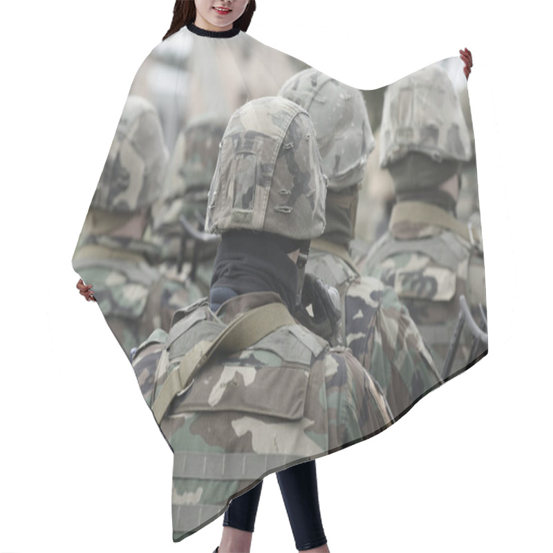 Personality  Soldiers With Assault Rifles From The Back. Hair Cutting Cape