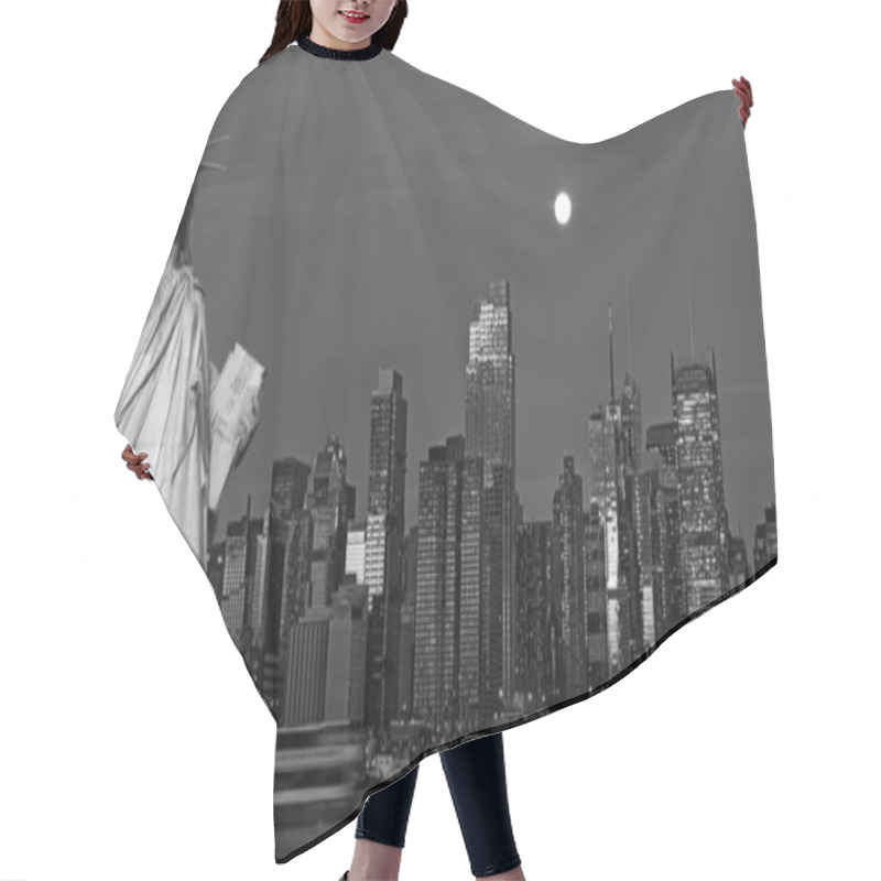 Personality  New York City Black And White Hi Contrast Hair Cutting Cape