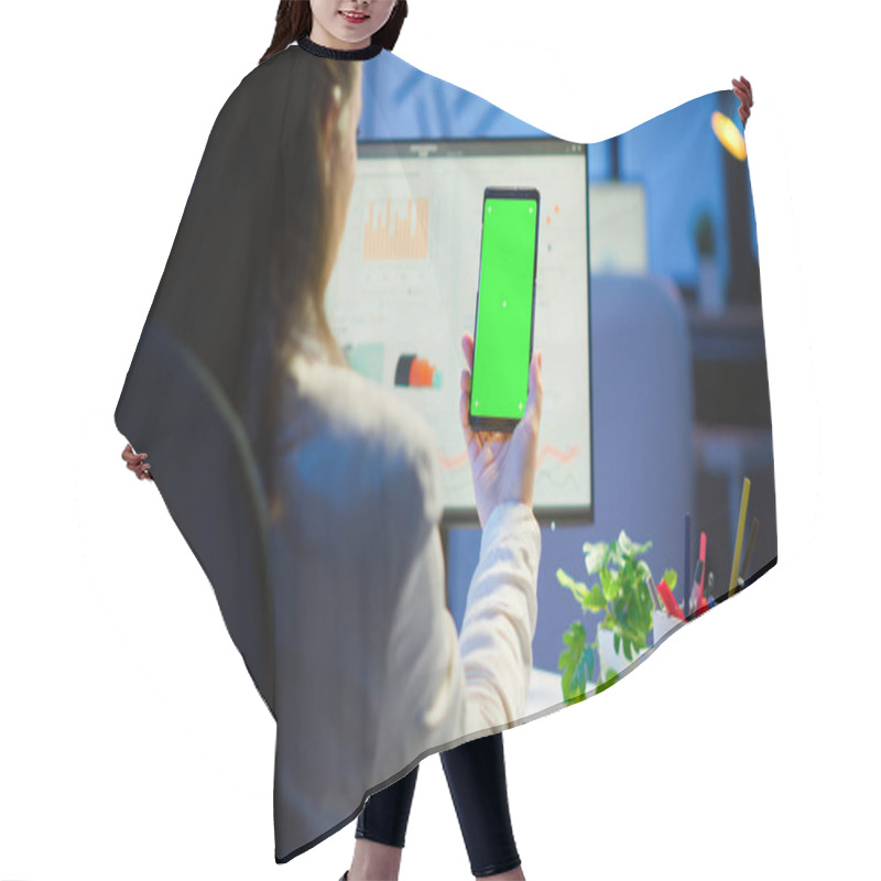 Personality  Businesswoman Looking At Green Screen Monitor Of Smartphone Hair Cutting Cape