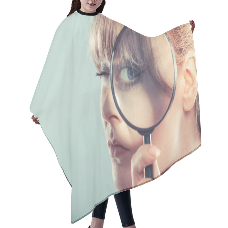 Personality  Girl Holding On Eye Magnifying Glass  Hair Cutting Cape