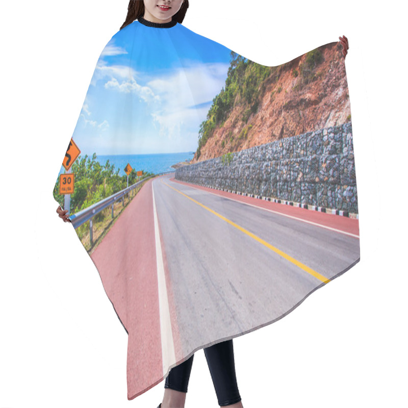 Personality  Coastal Road  And Sea Hair Cutting Cape