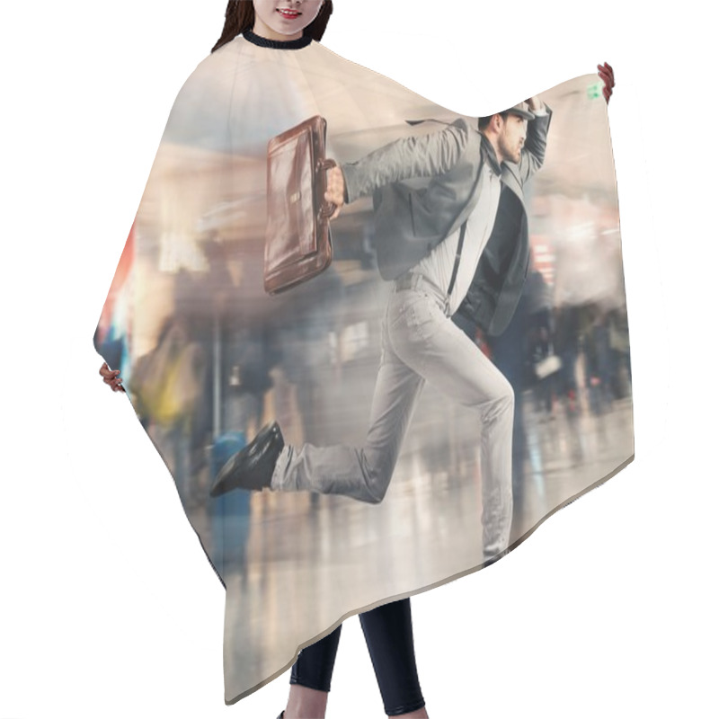 Personality  Late Tourist Man Hair Cutting Cape