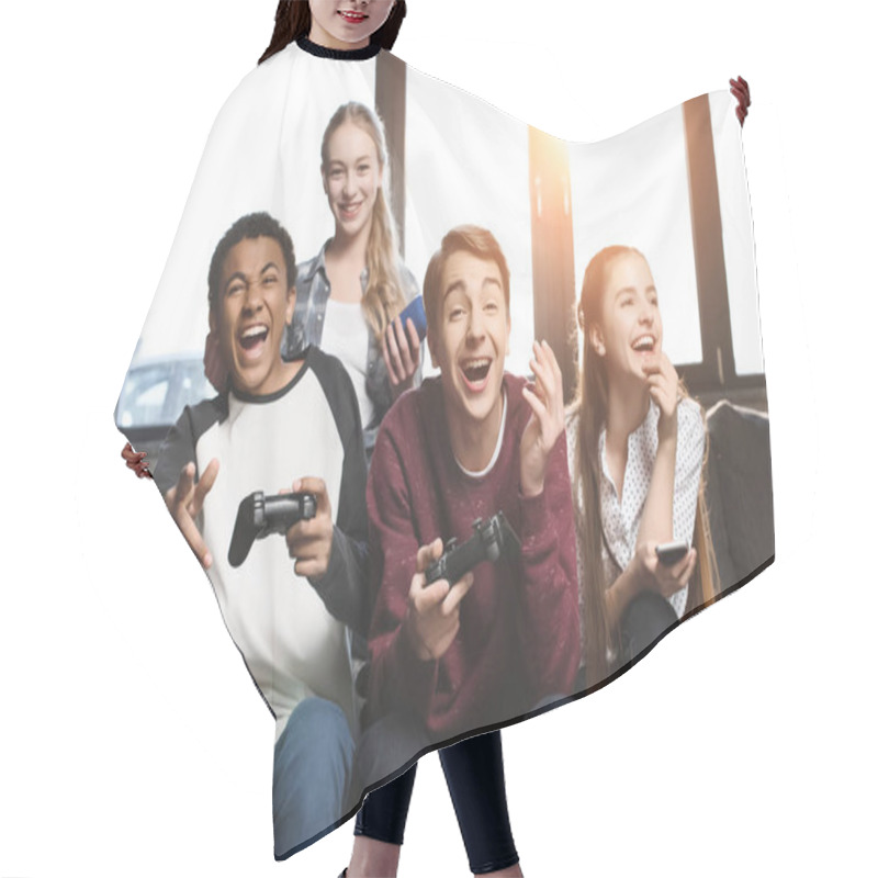 Personality  Multicultural Teenagers With Joysticks Hair Cutting Cape