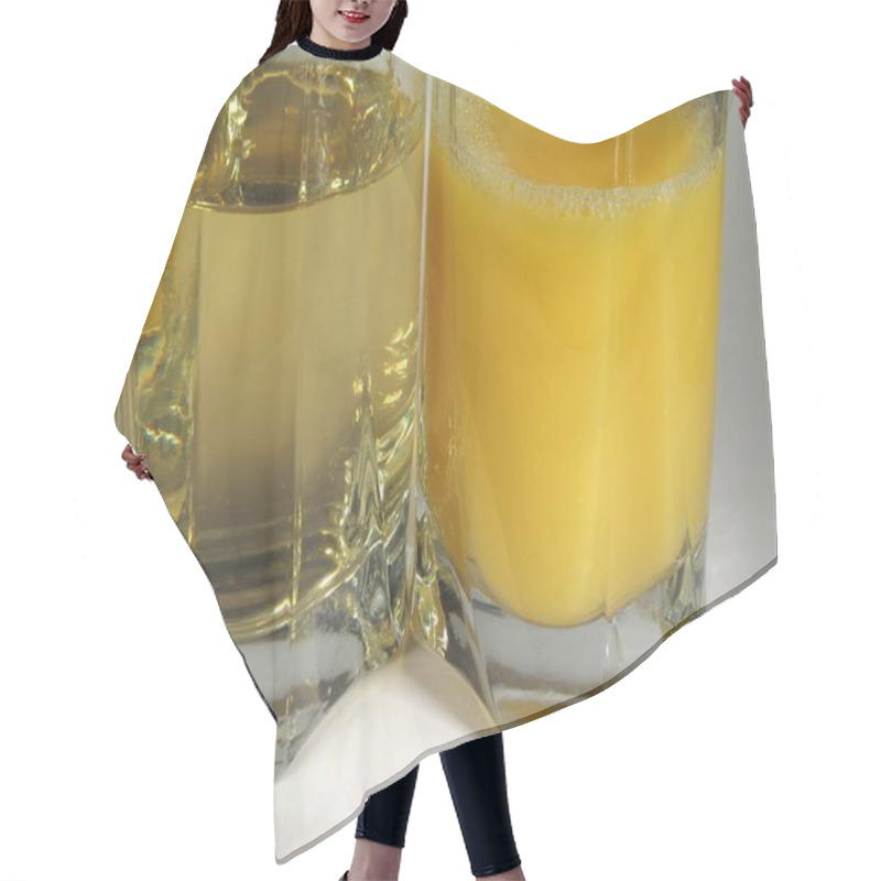 Personality  Apple And Orange Juice In Transparent Glasses Hair Cutting Cape