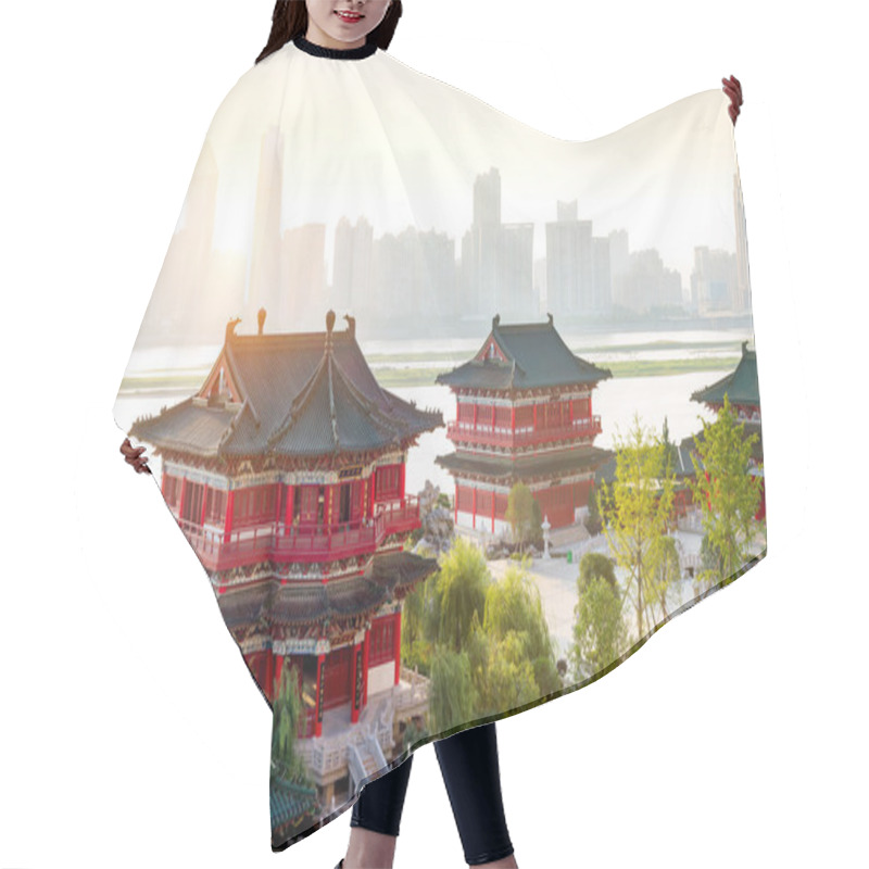 Personality  Chinese Classical Architecture Hair Cutting Cape