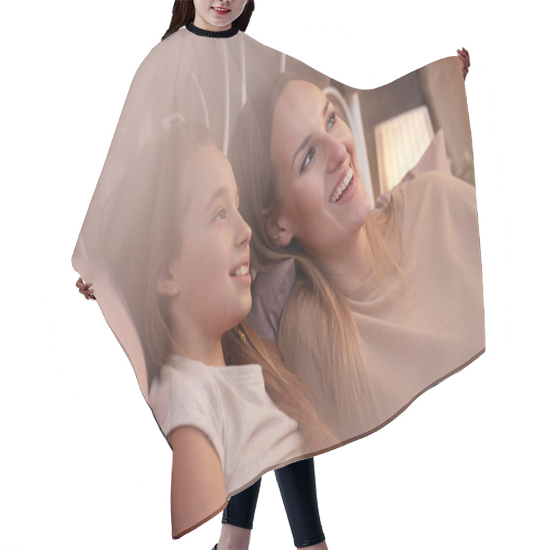 Personality  Talking In The Evening Hair Cutting Cape