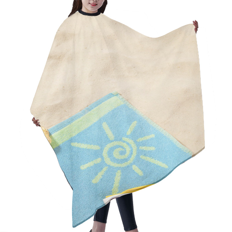 Personality  Beach Concept With Towel And Sunglasses Hair Cutting Cape