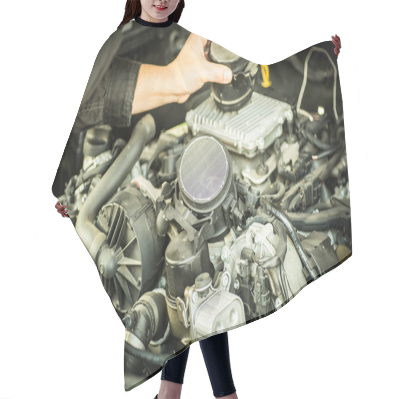 Personality  Mechanic And Car Repairing In Garage Hair Cutting Cape