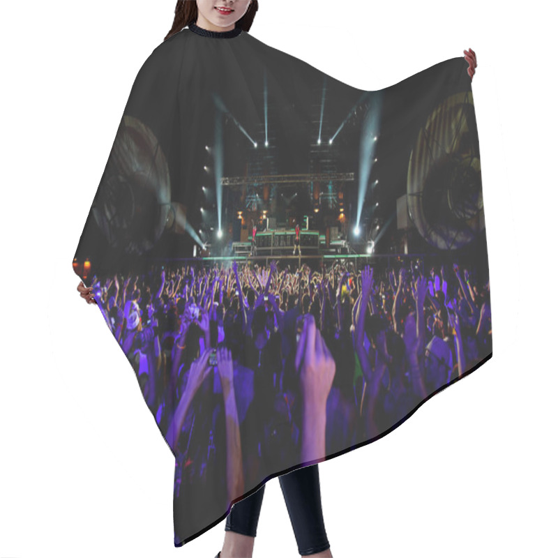 Personality  Dancing In Nightclub Hair Cutting Cape