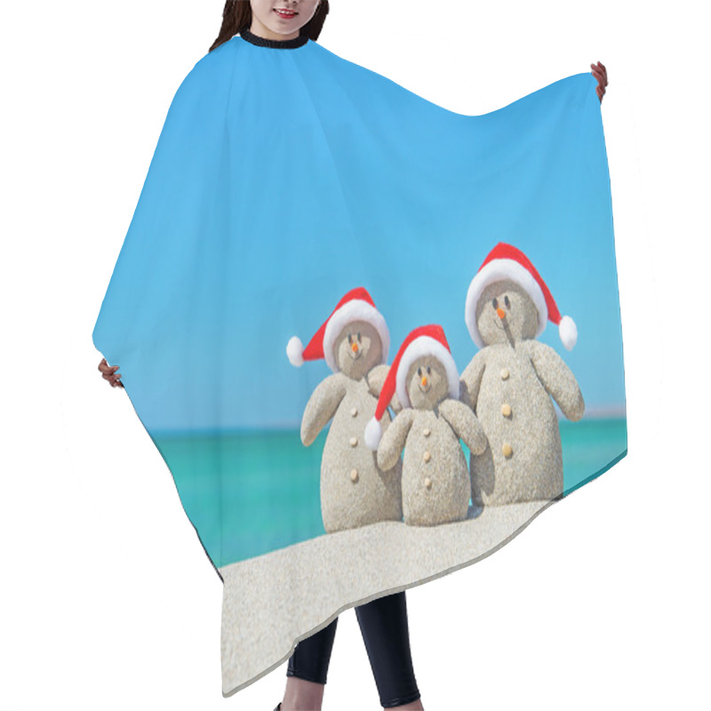 Personality  Family Of Snowmen On Beach Hair Cutting Cape