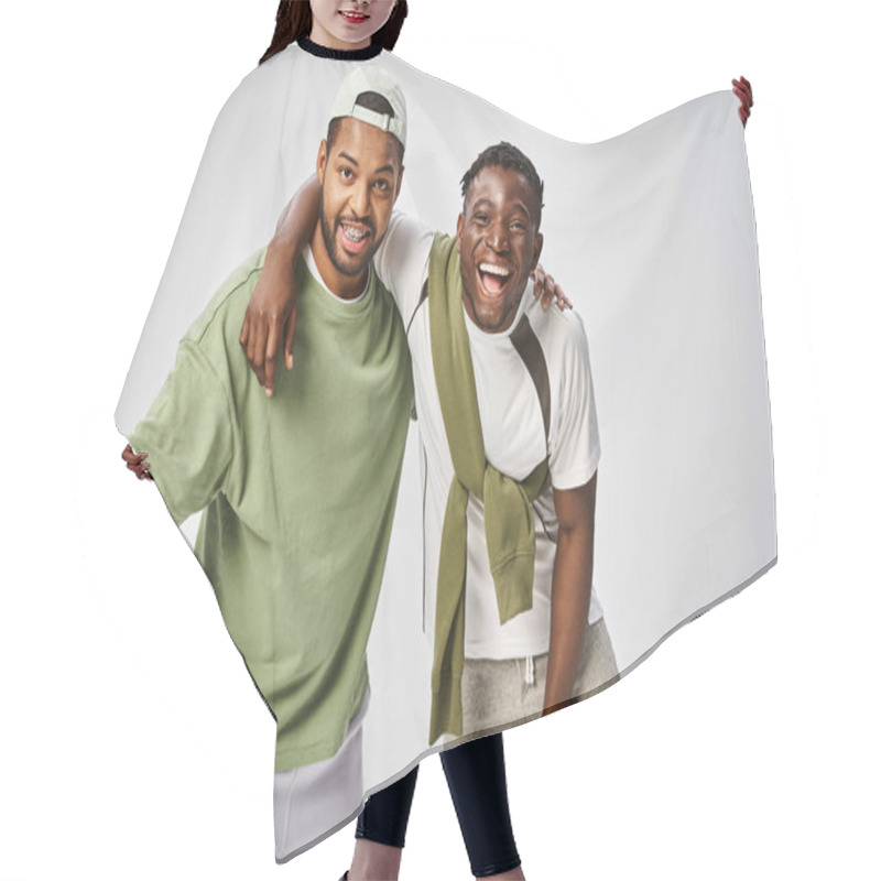 Personality  Happy Juneteenth Celebration, Positive And Young African American Friends Hugging On Grey Background Hair Cutting Cape