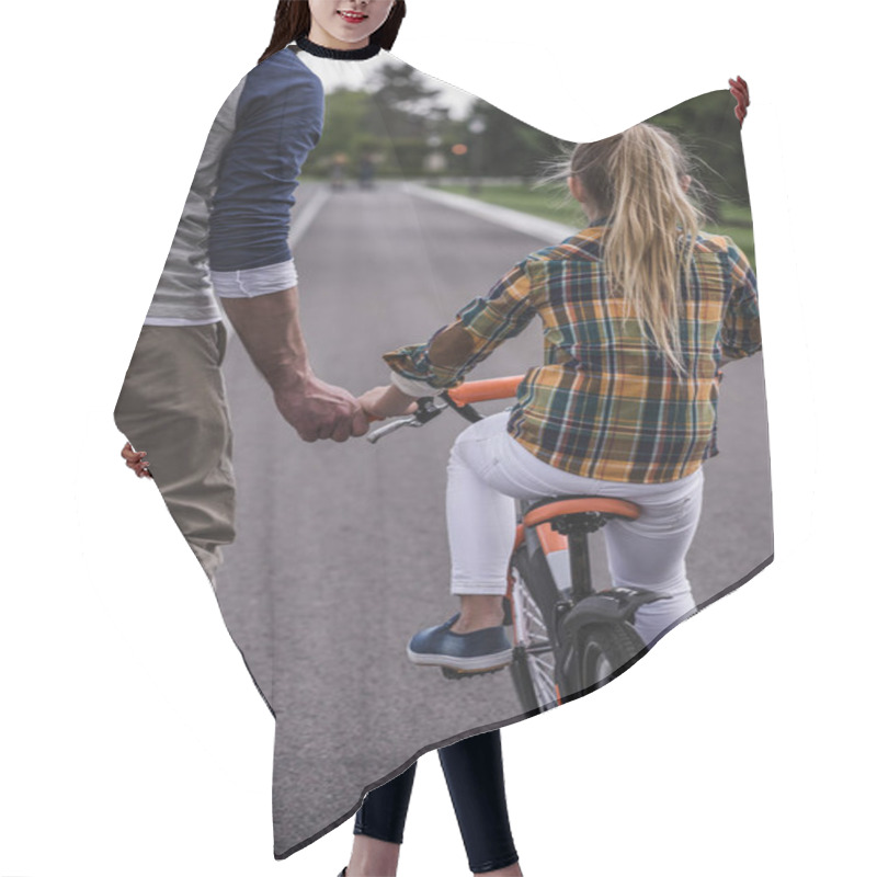 Personality  Father Teaching Daughter Riding Bicycle Hair Cutting Cape