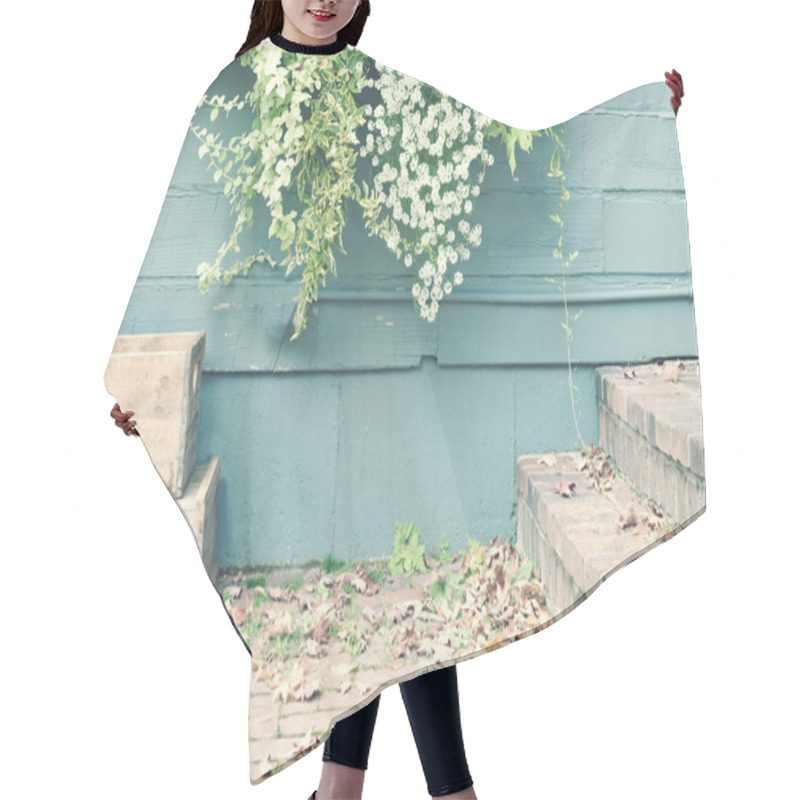 Personality  Courtyard In Autumn Hair Cutting Cape